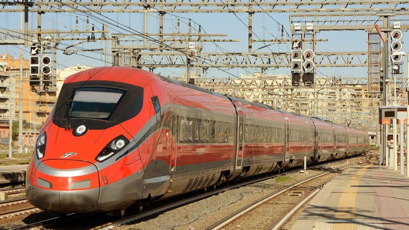 Il Nuovo Regolamento Trenitalia sulle Bici Pieghevoli: Polemiche e Complicazioni