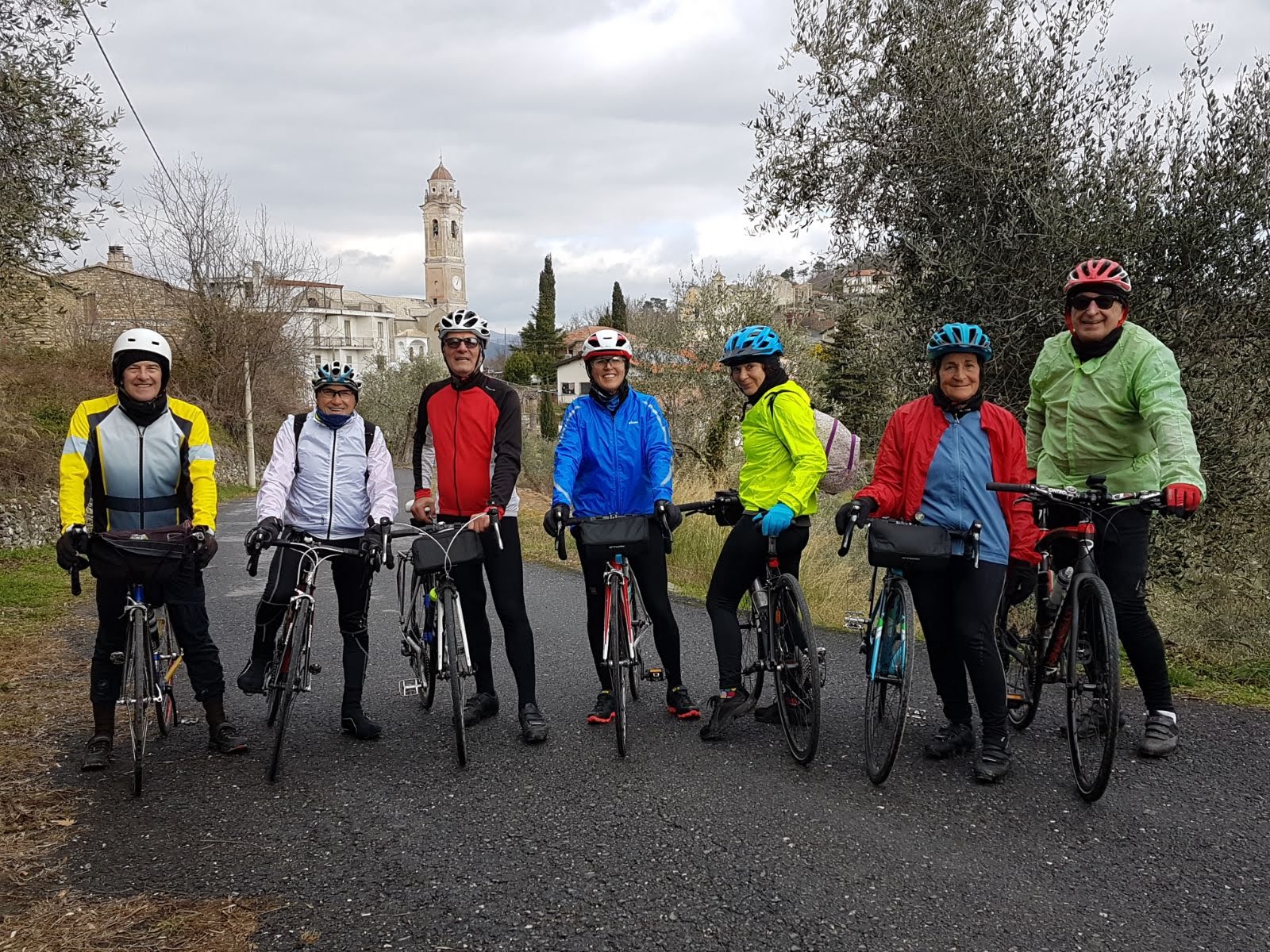 Mai di domenica - Girotondo in val Lerrone