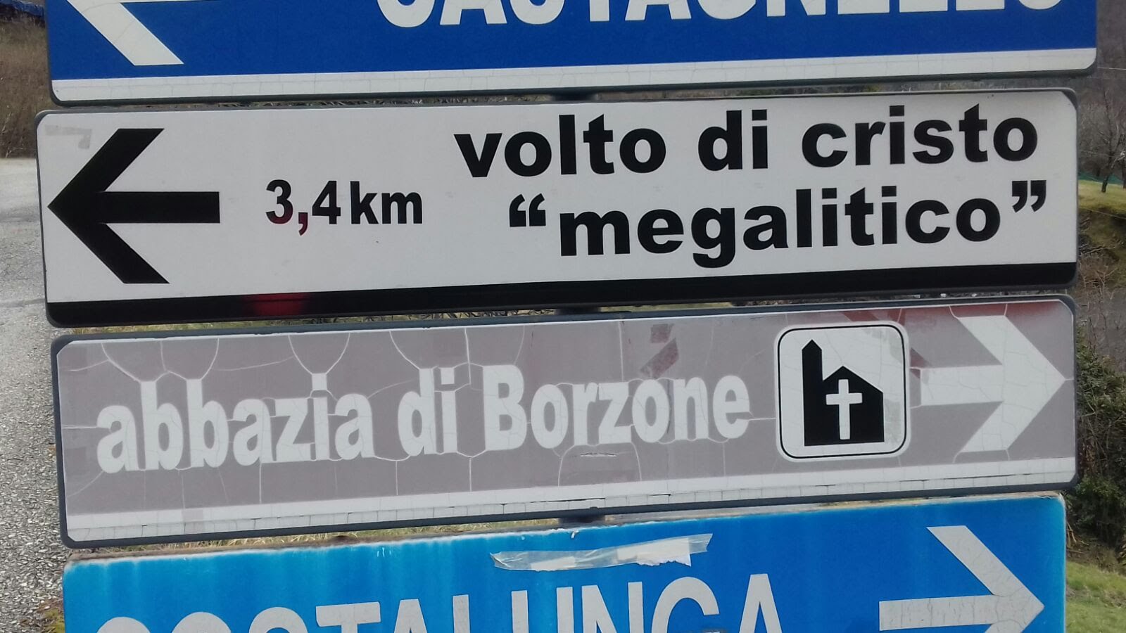 Mai di domenica - L'abbazia di Borzone e il Volto Megalitico