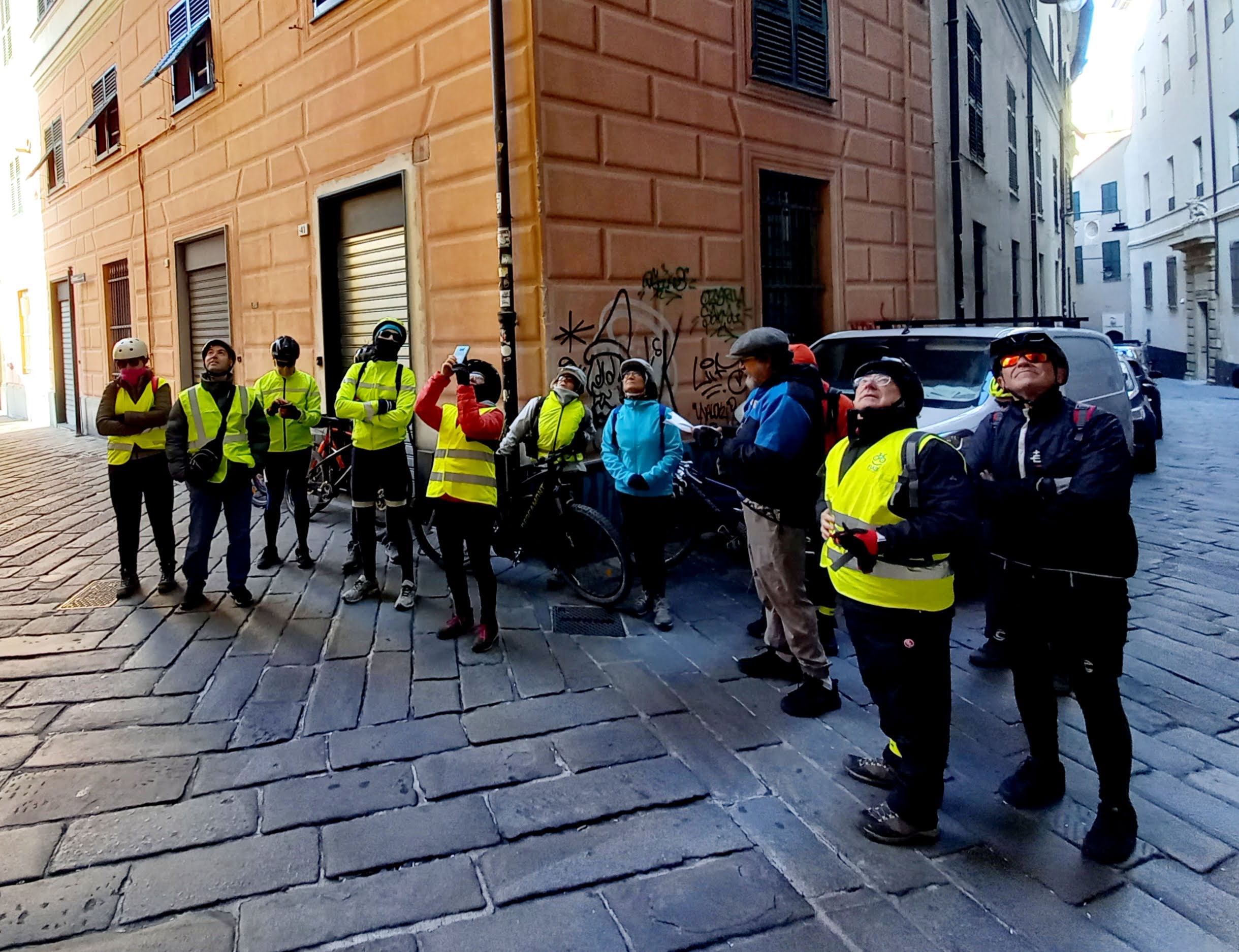 Giro tra le colonne infami
