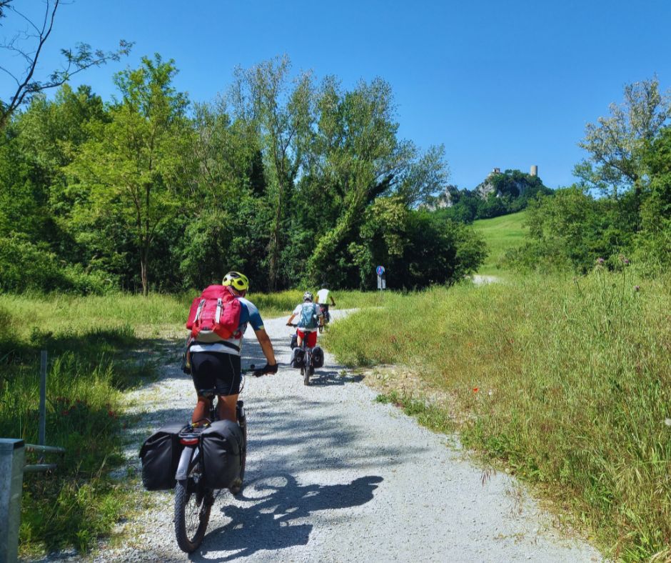 Dall&rsquo;Adriatico al Tirreno in bici: da Rimini a Cecina attraverso l&rsquo;Italia pi&ugrave; autentica